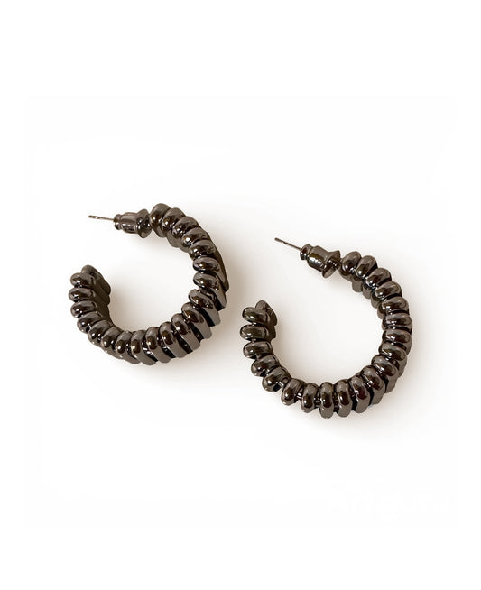 Titanium Edge: Silver Ribbed C-Hoop Earrings