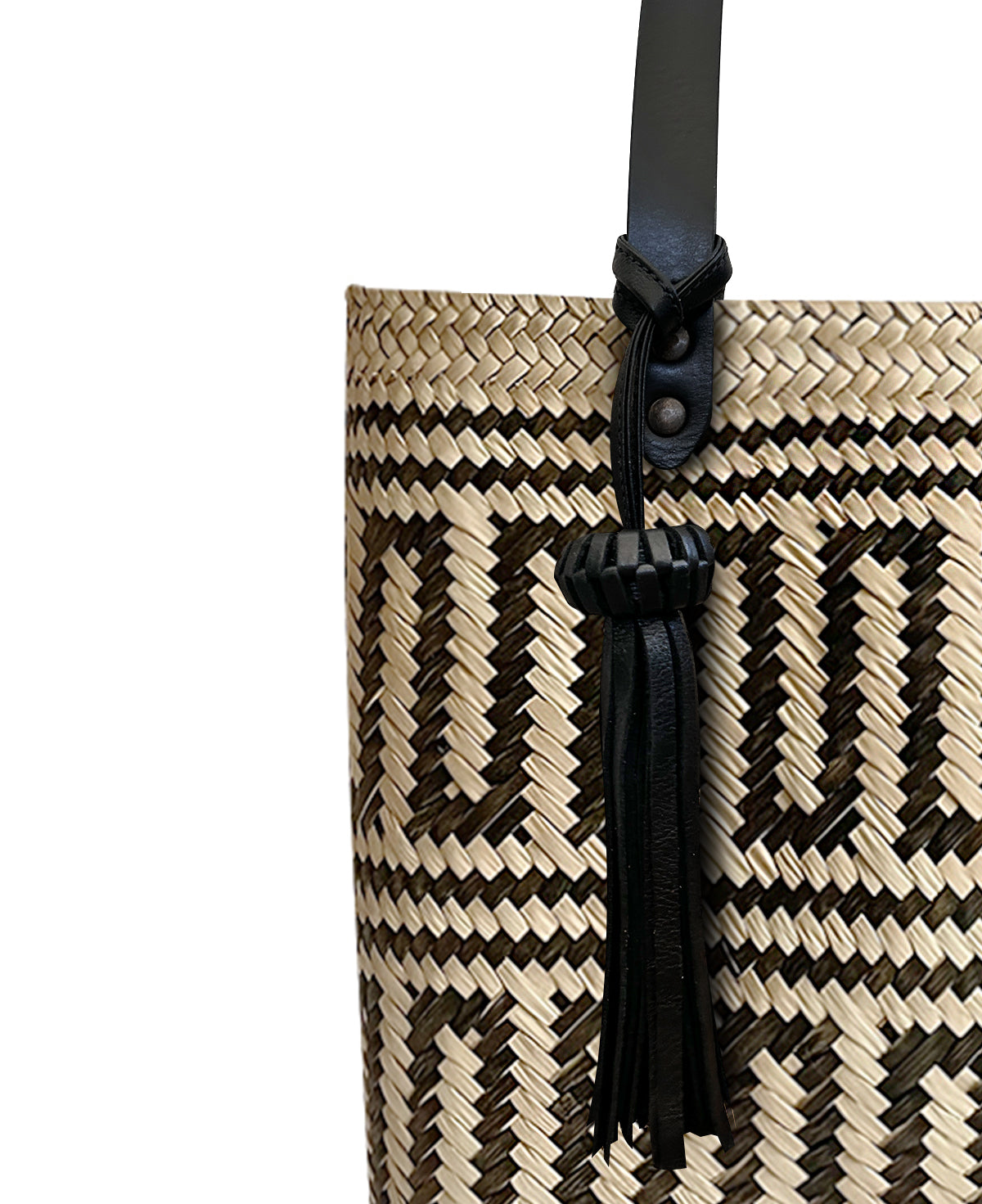Keta black leather tote bag / black rectangle hand woven palm